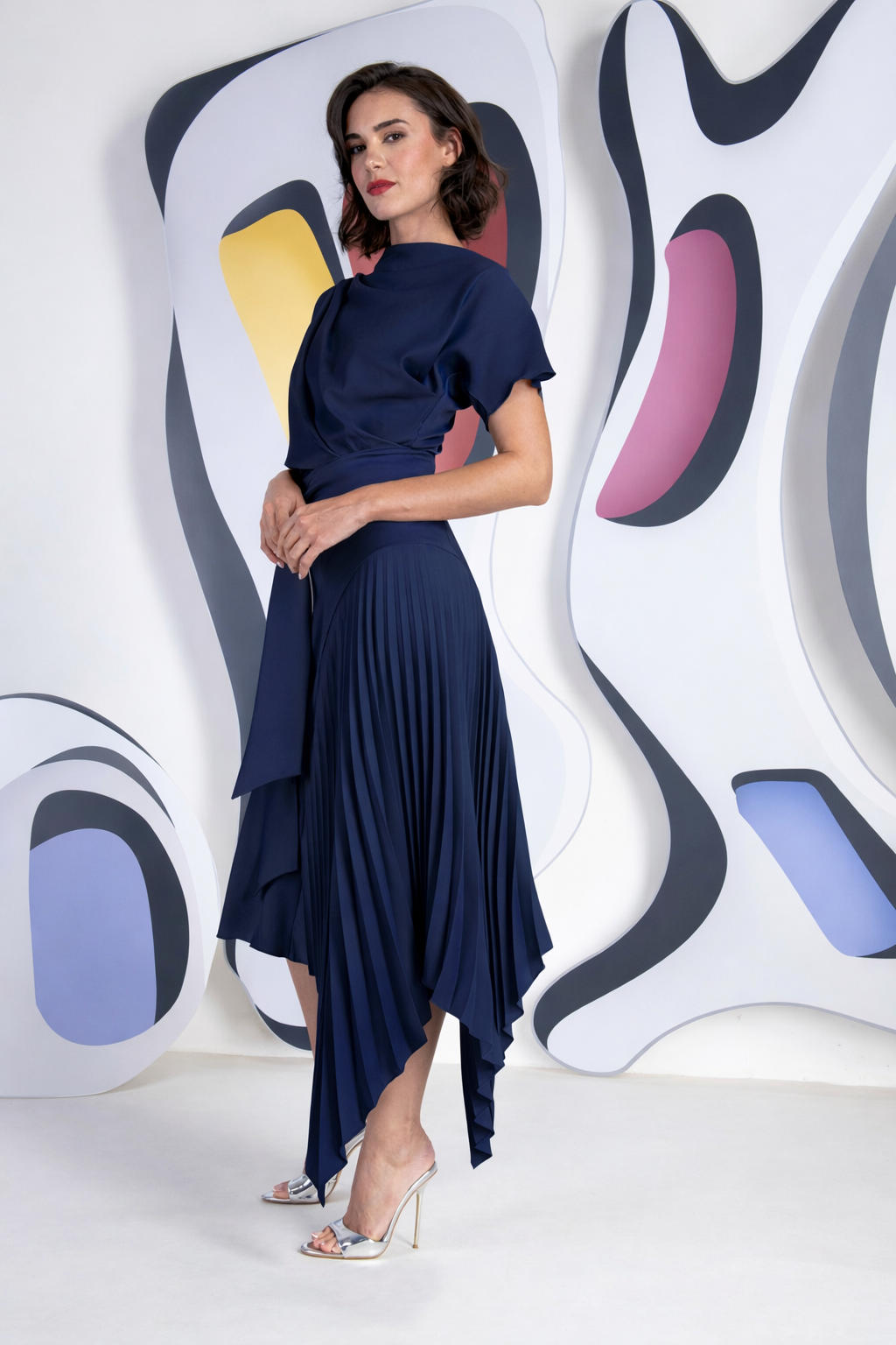 Mila Pleat Knee - Image 3