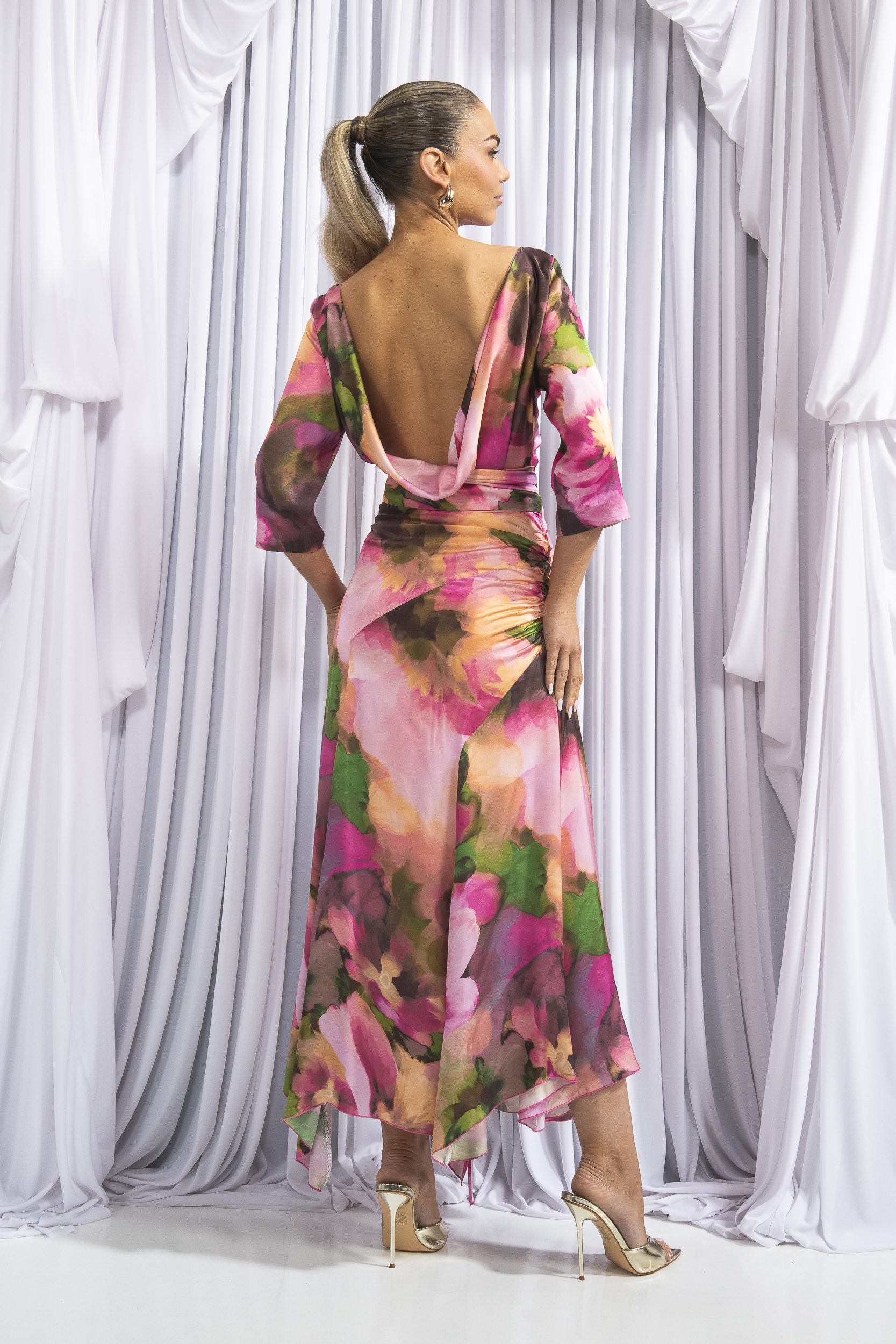 Dotty Sleeve Drape - Image 3